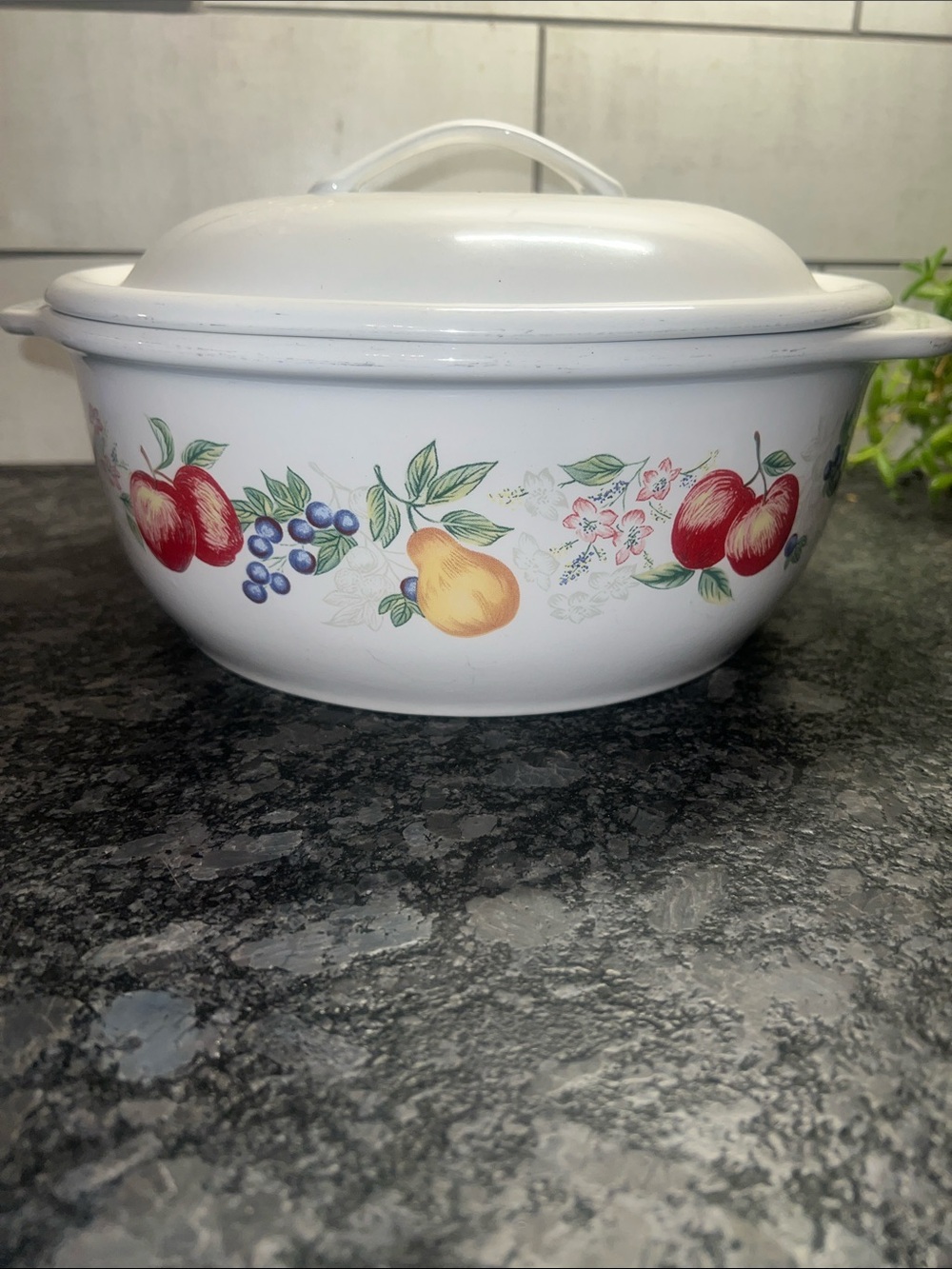 2-1/2 Corelle Coordinates ABUNDANCE OR CHUTNEY covered casserole bowl.